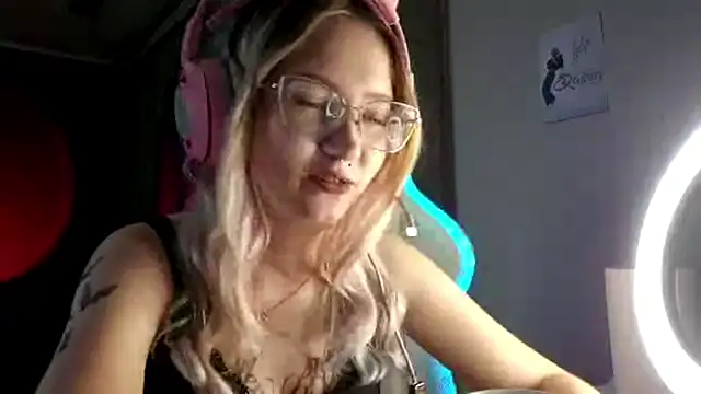 FunnyLila live