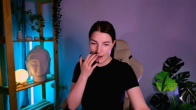 AliceChanel live