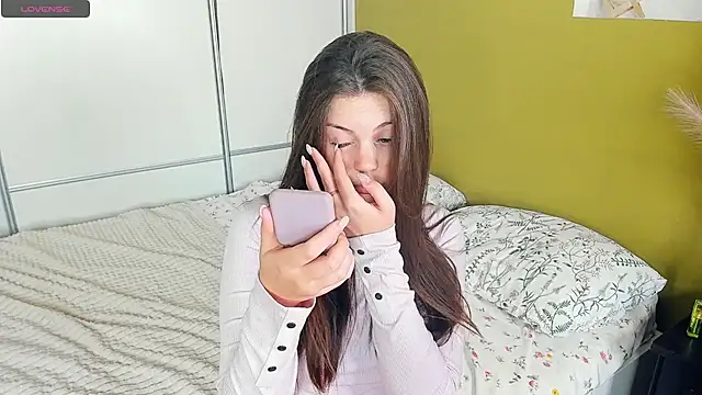 EleonorAchor live