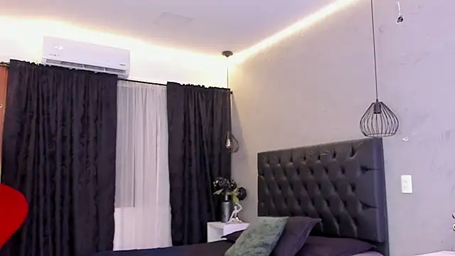 naomi__blair live
