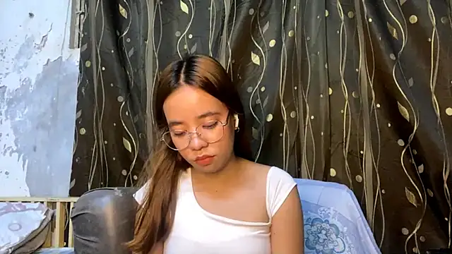 AnitraHazelgrove live