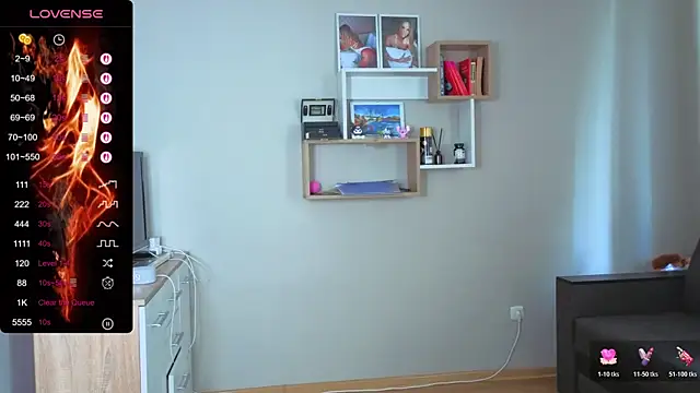 Emmi_crystal live