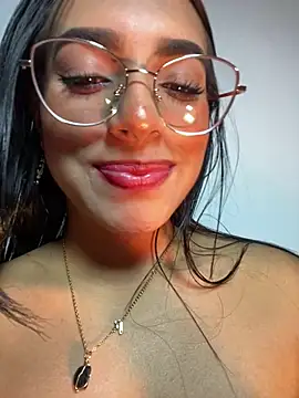 Linda_Saenz_ live