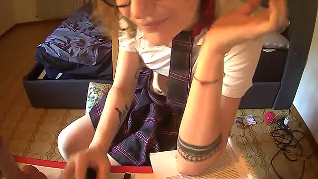 Latuastudentessa live