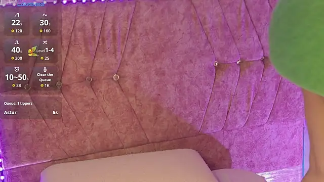 Mia_lopez_1 live