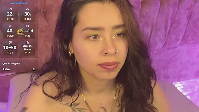 Mia_lopez_1 live