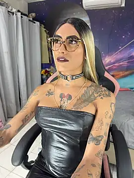 Nella_Dolls live