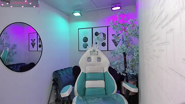 Tiara_rr live