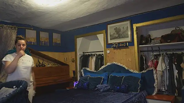 VanessaDoyle live