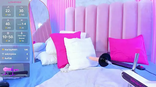 ArianaRougee live