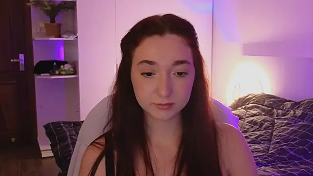 YasmineWest live