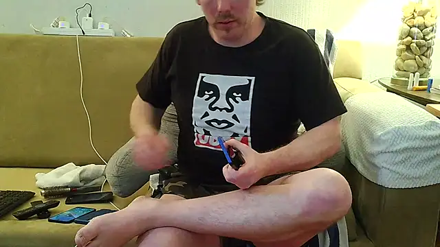 9VOLTT live
