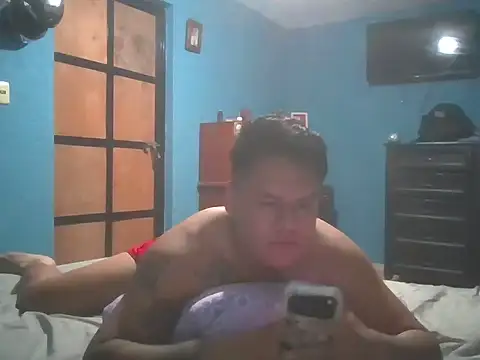 LatinoLeones live