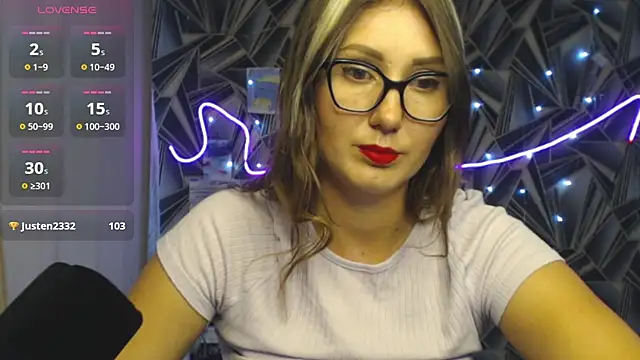 NikkiKisss live