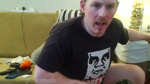 9VOLTT live