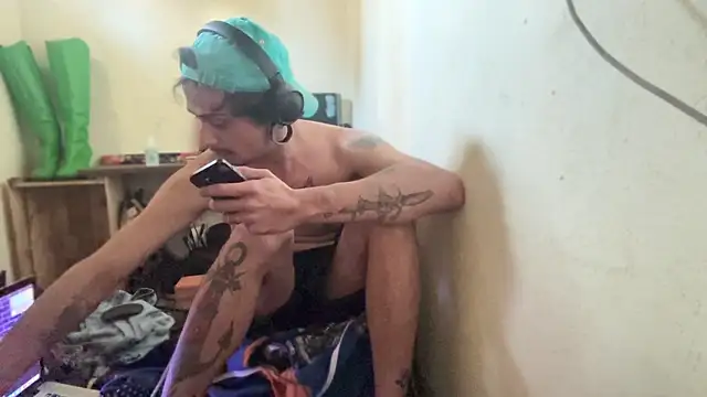 chrisalmeid_ live