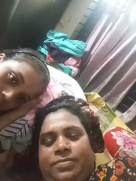 Moyna_52 live