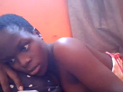 ebonyvalleria1 live