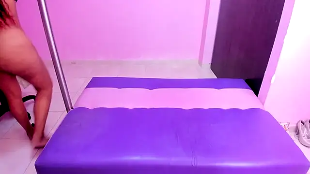 MATURE_WHOR33 live