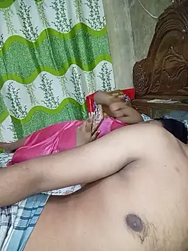 Romentic_Couple live