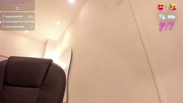 Karliie_kloss_ live