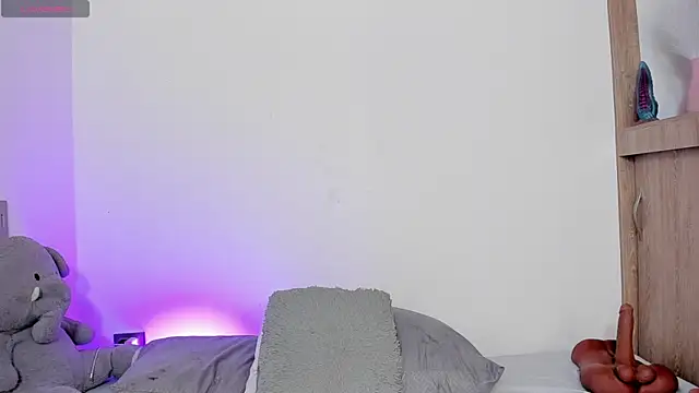 TianaGlow44 live