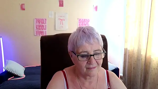 Sandra_Snowflake live