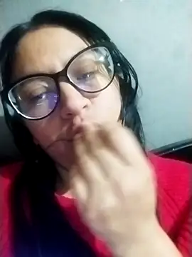 LatinSquirtBaby live