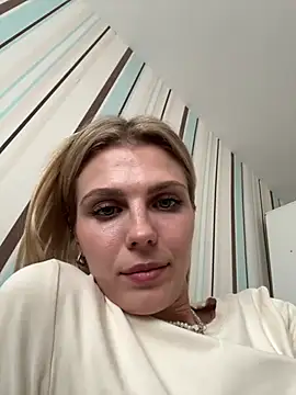 My_Hotgirl live
