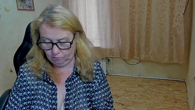 Frau_Marta live