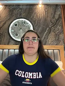 BellaPeers_ live