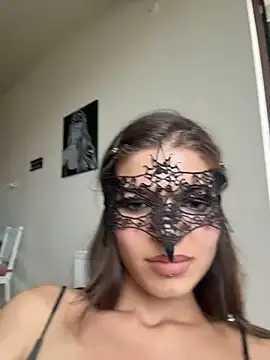 Mia_Cannon live