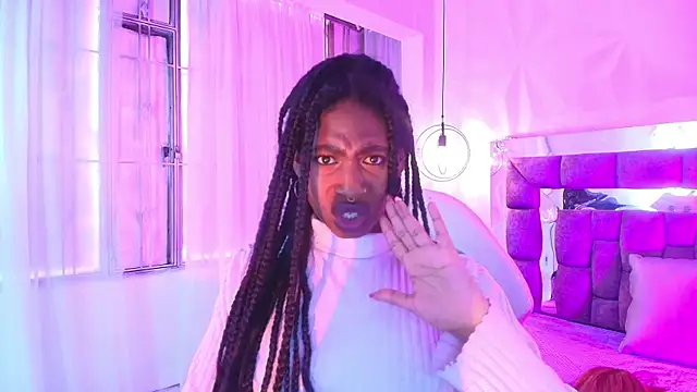 Queen_perla_ live