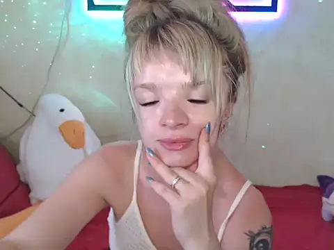 JadeEva live