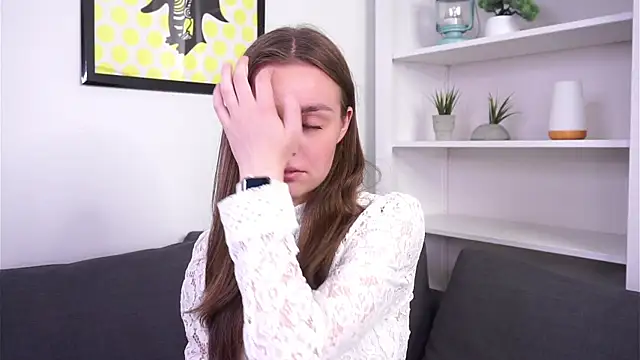 SaraStraton live