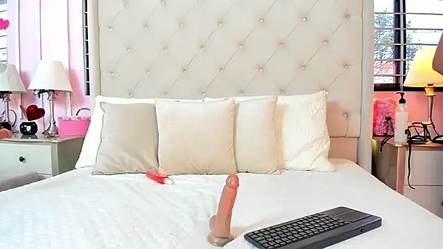 scarlett_leblanc_ live