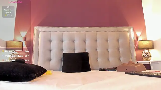 IssyRosse live