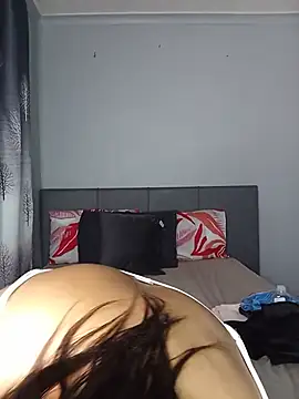 Sultrytits6 live