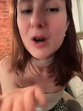 Dina_Tease live