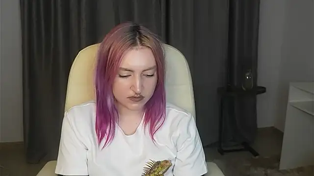 AnnabelBaer live