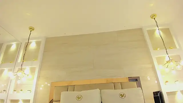 chloe_murray live