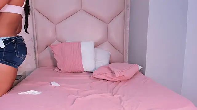 Nasly_Moore live