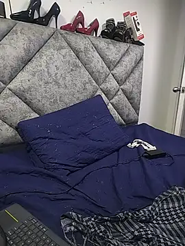 Shantey_Laurent live