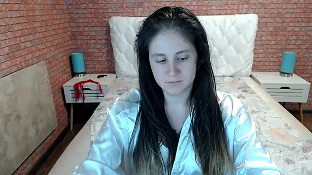 Holliy_Cooper live