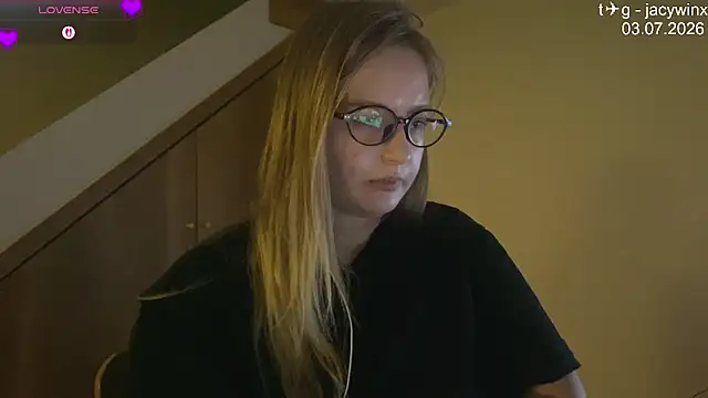 JacyWinslat live