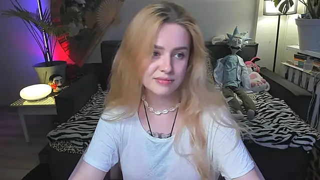 Alexa_Pirs live