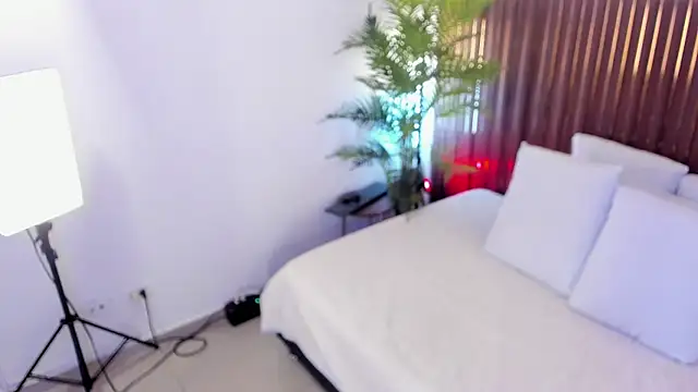HoneyMilf_ live
