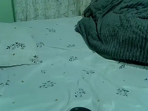 Prettybootty live