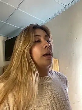 _BellaSmith_ live