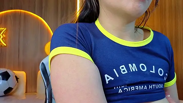 Hani_amber_tx live
